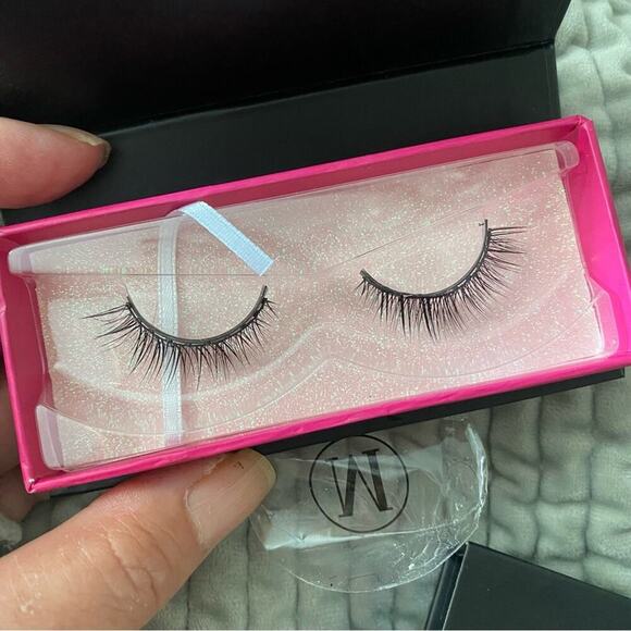 🩷 MOXIELASH Wifey Baby Happy Falsies False Magnetic Eyelashes Set of 3 Pairs - Picture 5 of 7